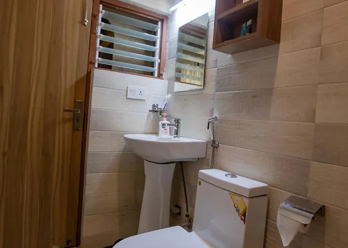 Отель Capital Boutique 3*